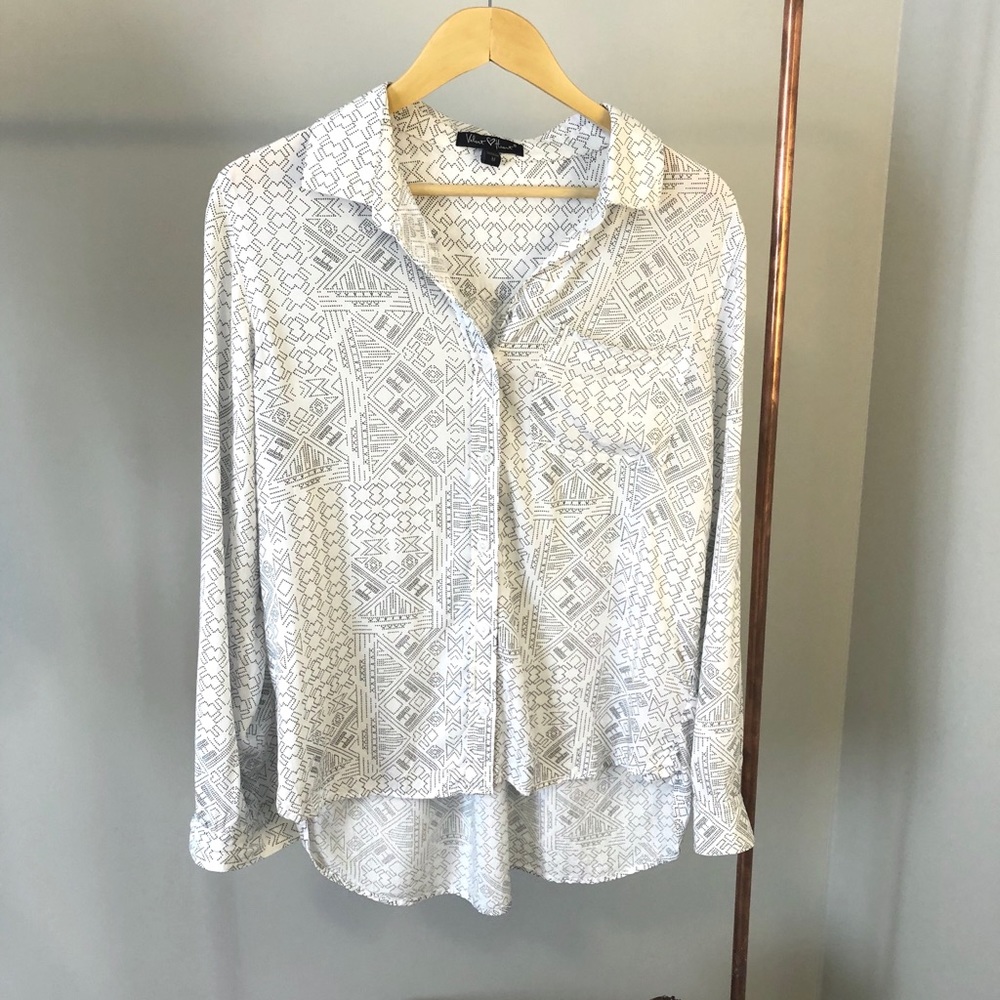 Geometric print button down top.